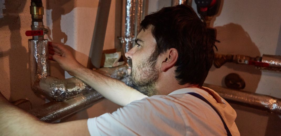 Heizungsrohre isolieren Schritt für Schritt